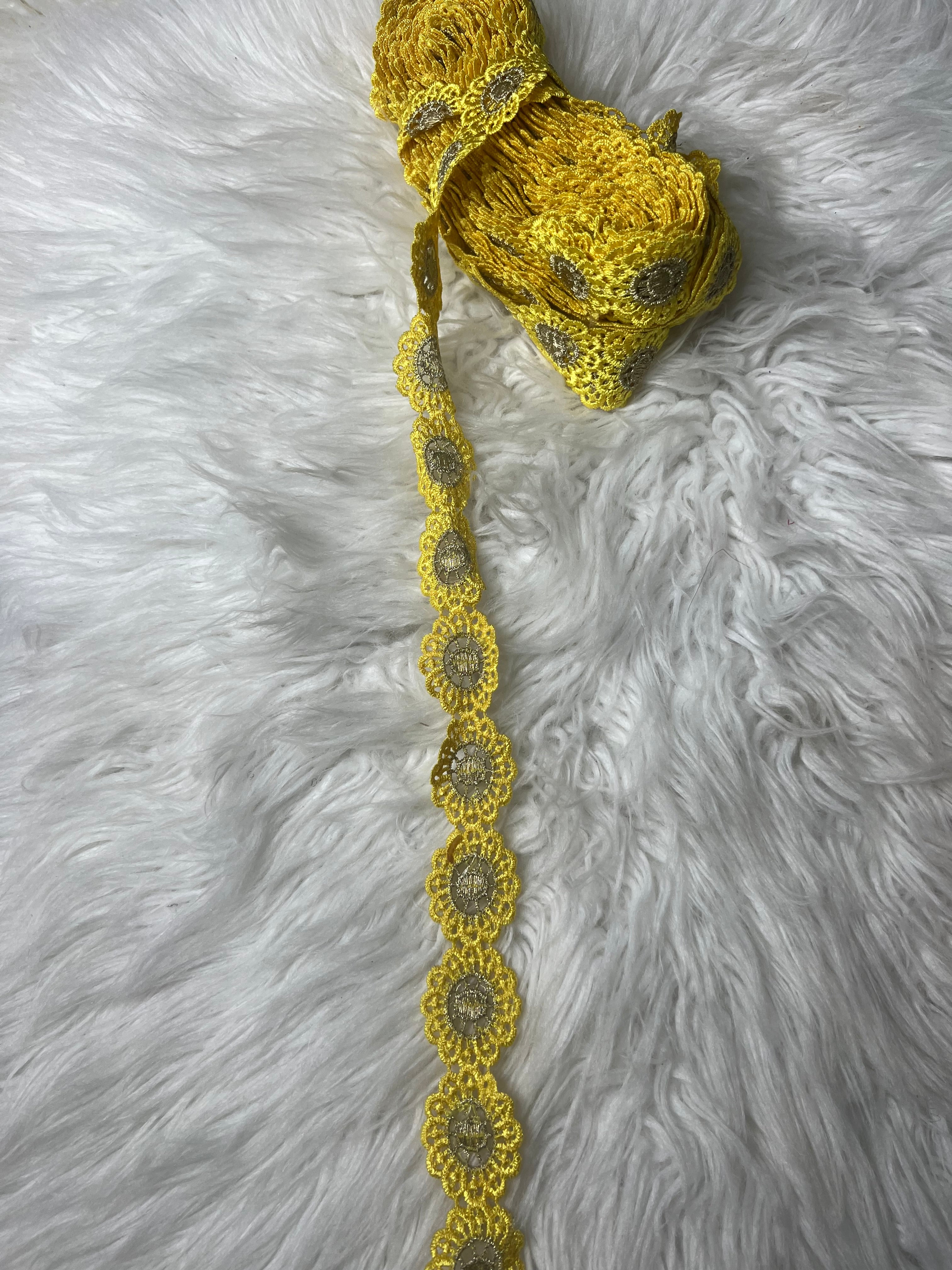 Daisy Flower Crocheted Lace Fabric Ribbon Trims Wide 1inch for DIY Sewing Garments Accessories-Lace Trim Fabric for DIY Decorative Sofa, Curtain, Bedding, Clothes Edge Wrapping-Lace Tape Crafts sale by yard