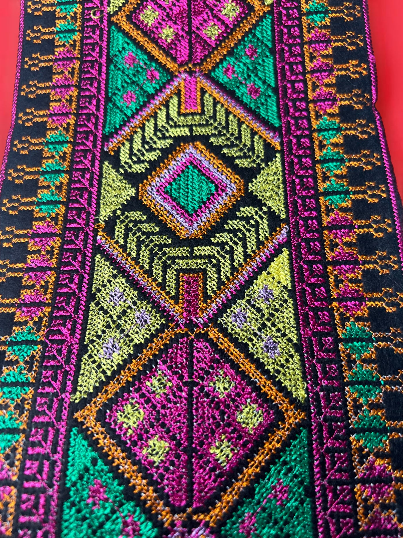 embroidered laces and patches for dresses 1 Pair Lace Flower Applique Lace Fabric Trims Floral Embroidery Patches for DIY Sewing Craft Decoration Evening Dress Jackets Red