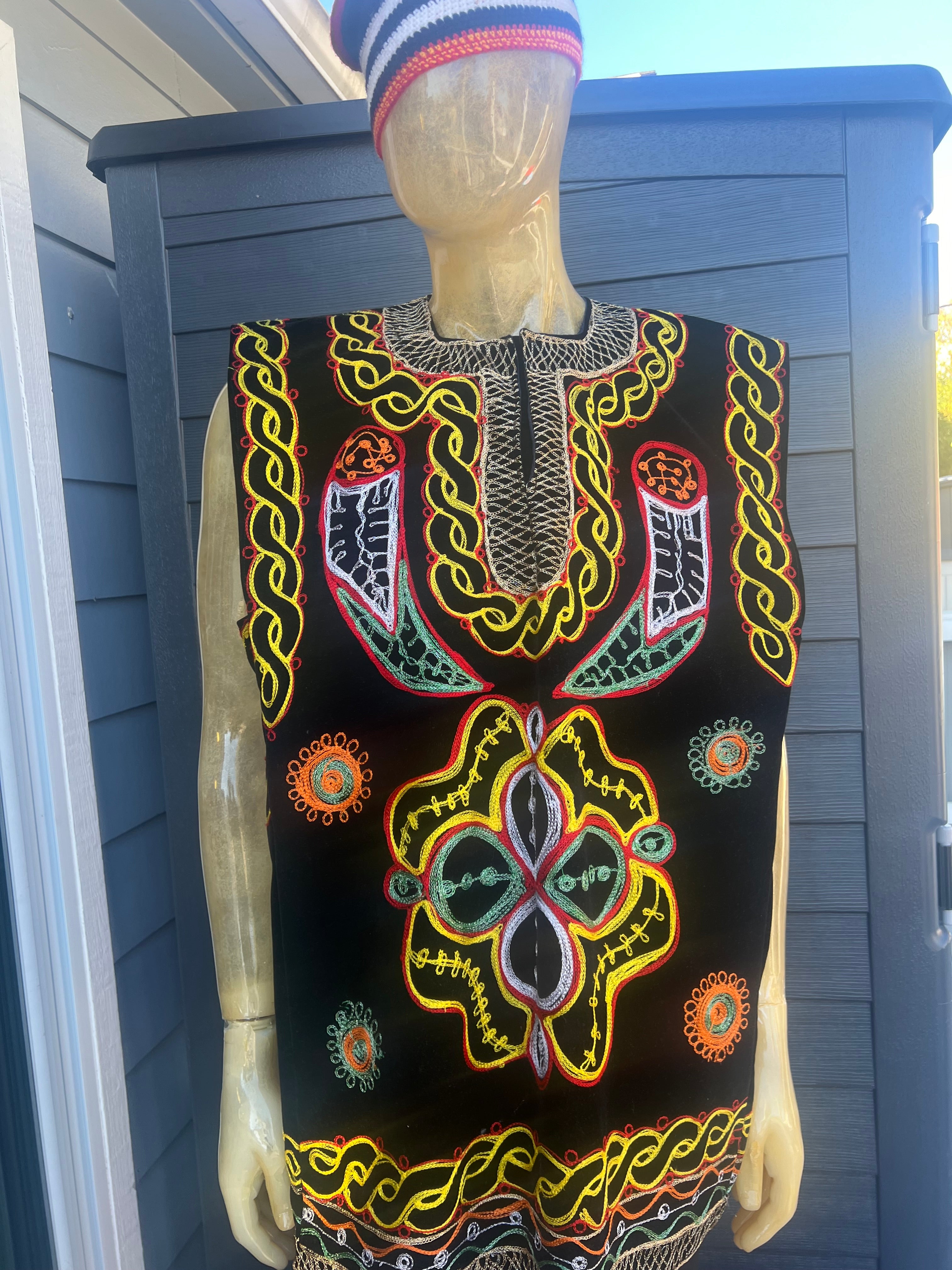 toghu traditional wear, bamenda, bamilike, Cameroon traditional wear