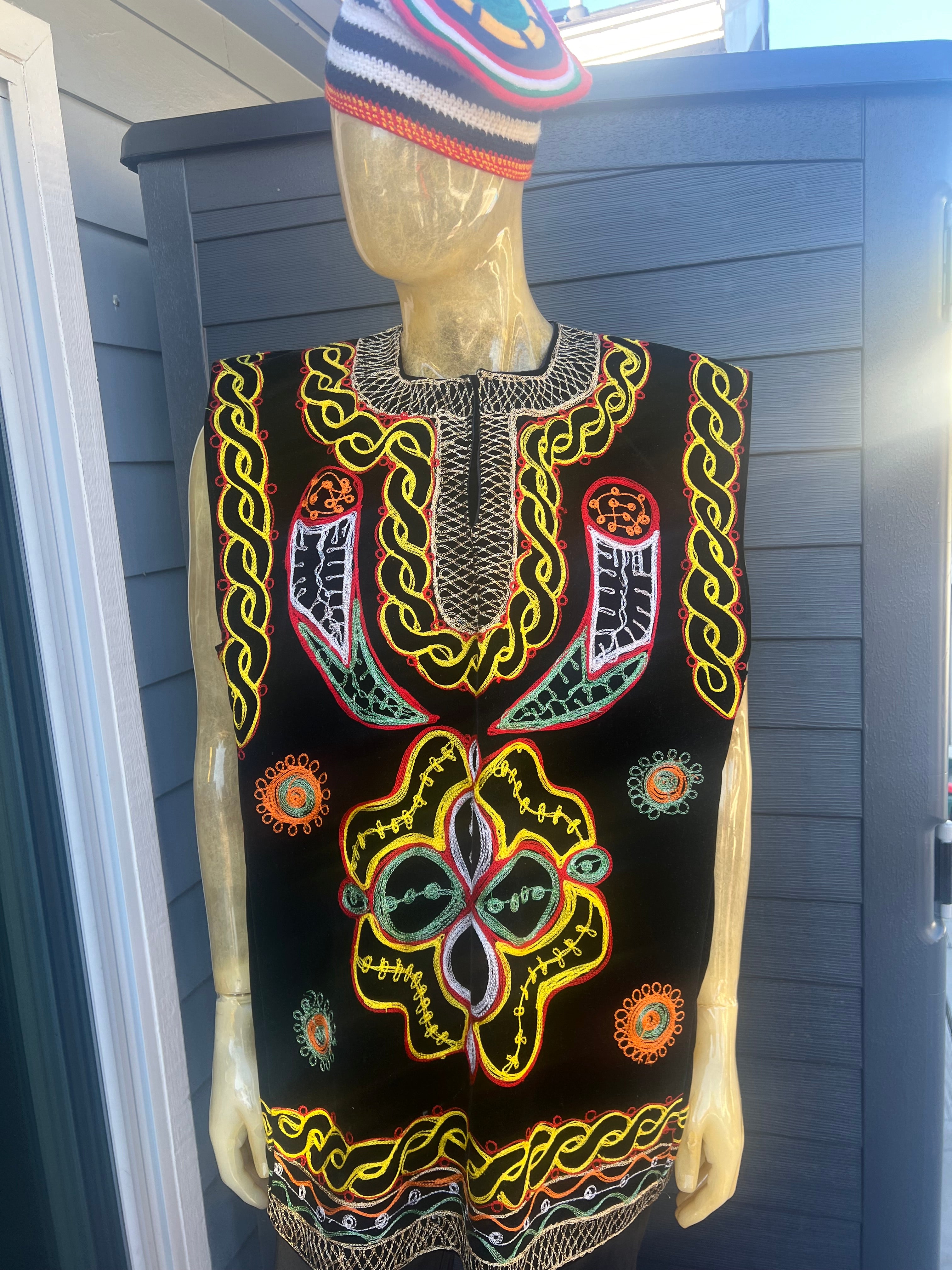 toghu traditional wear, bamenda, bamilike, Cameroon traditional wear