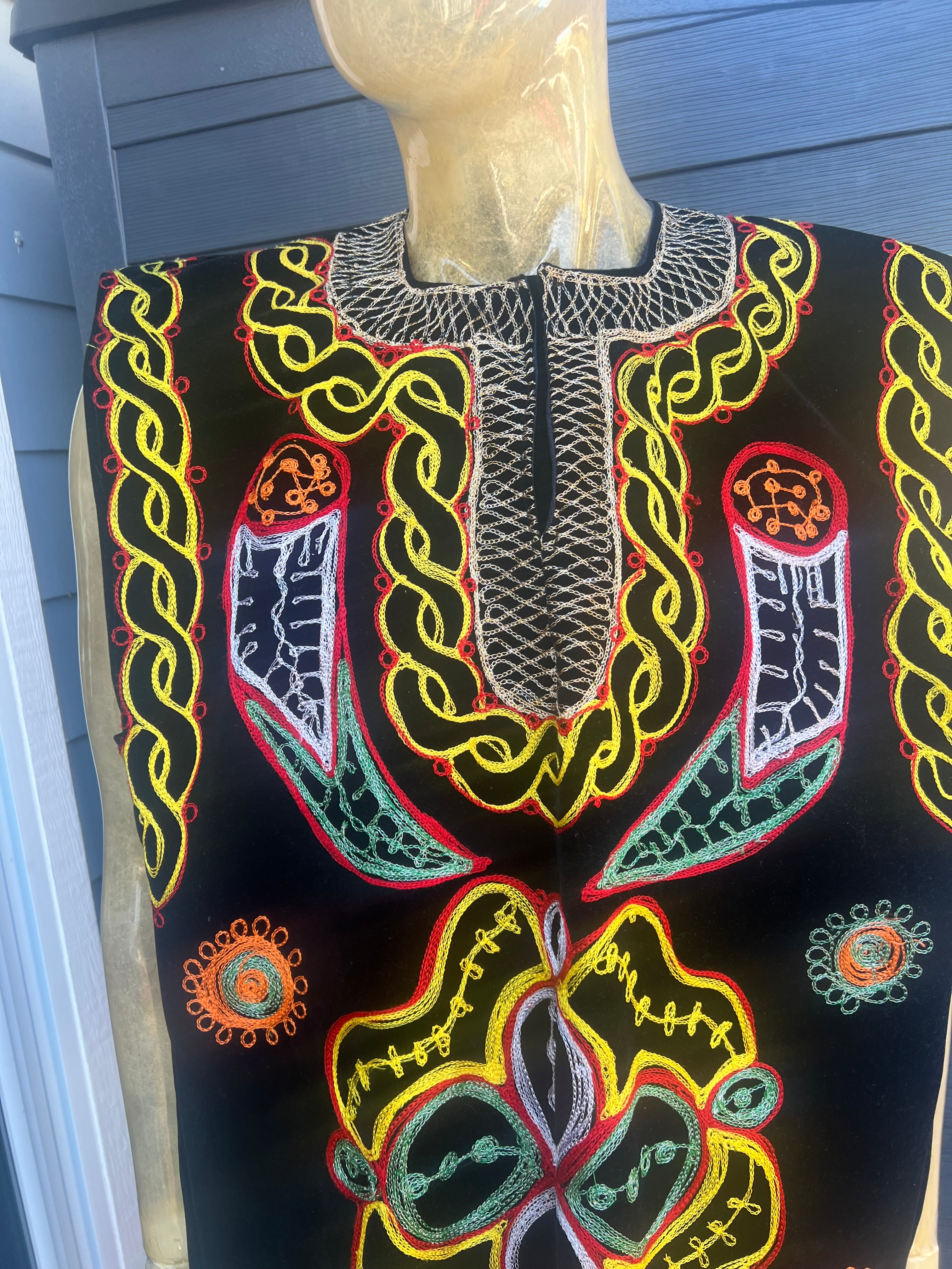 toghu traditional wear, bamenda, bamilike, Cameroon traditional wear