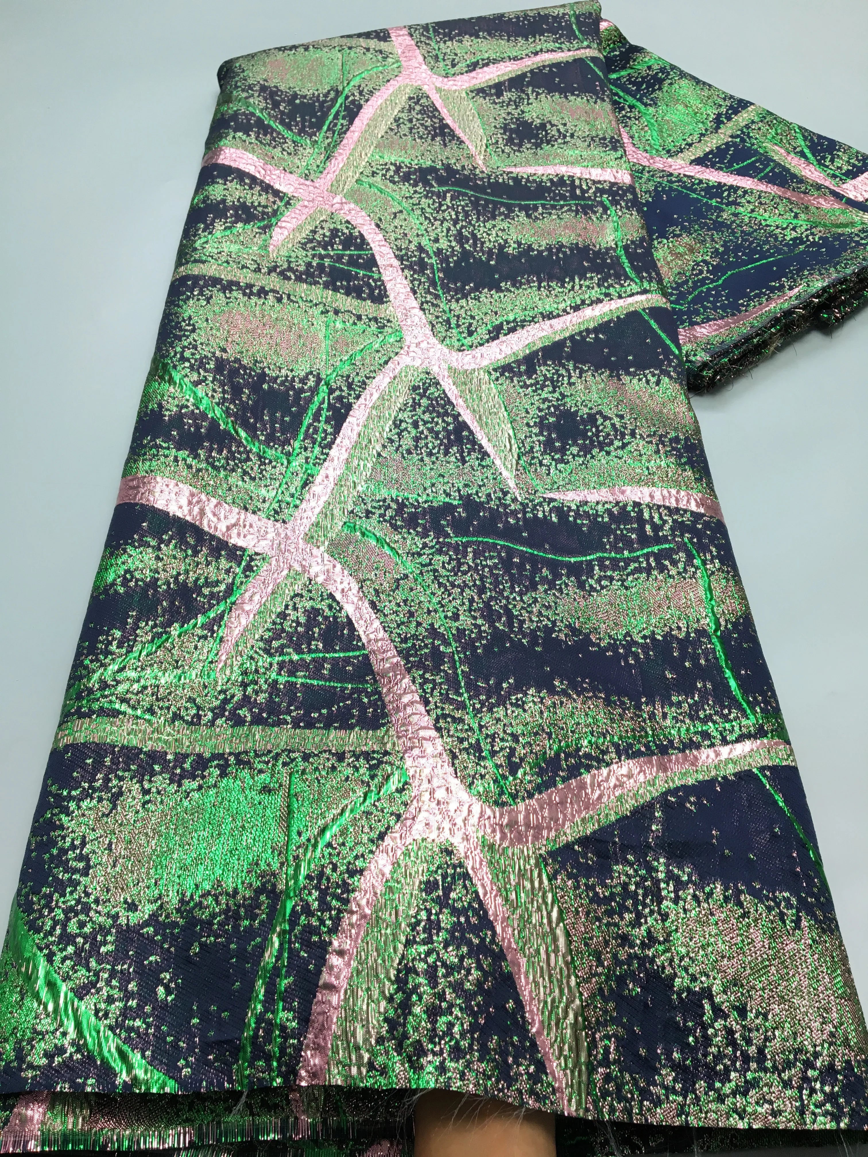 French Lace Fabric New Design Brocade Jacquard Lace Fabric 2024 High Quality African Fabric Lace For Women Wedding Dress F3901